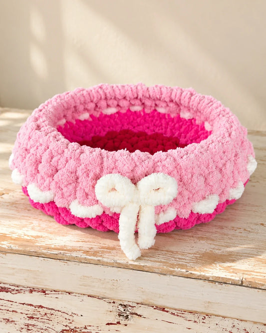 Made with HOMBYS: A Cozy Handmade Pet Bed Set by @hissyknits