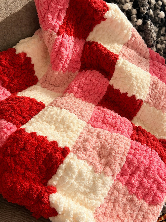 Red Gradient & Cream Patchwork Chunky Blanket