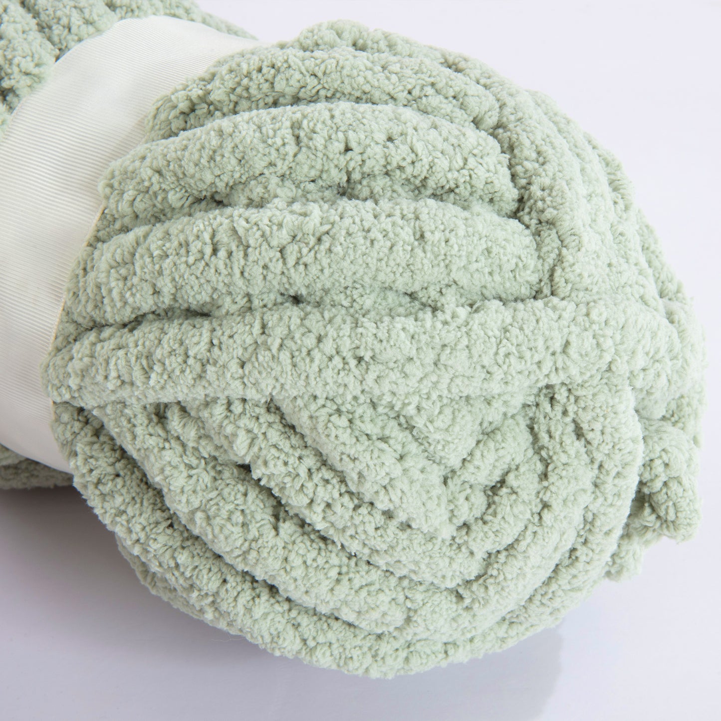 HOMBYS Chunky Chenille Yarn for Crocheting, Bulky Thick Fluffy Yarn for Knitting,Super Bulky Chunky Yarn for Hand Knitting Blanket, Soft Plush Yarn, 8 Jumbo Pack