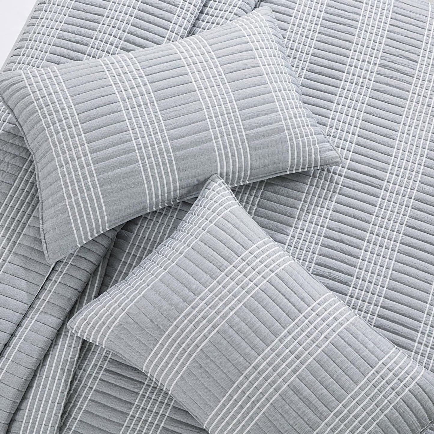 HOMBYS 132x120 Seersucker Patchwork Oversized King Quilt Set, Lightweight Plaid Bedspread Coverlet Set, All Season Bohemian Home Bedding Decor with 2 Pillow Shams