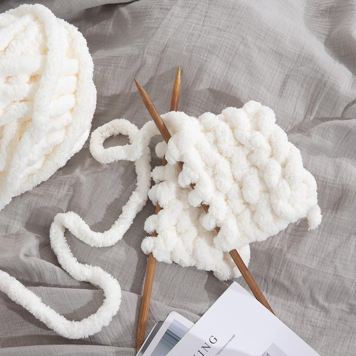 Hombys Cream White chunky chenille yarn image 4