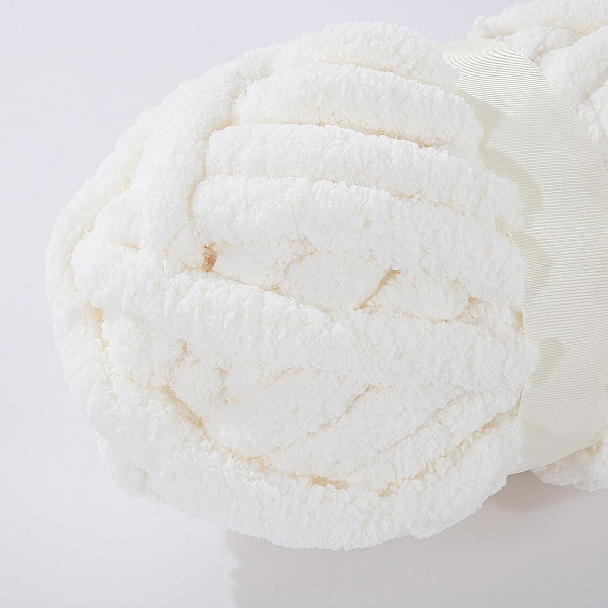 Hombys Cream White chunky chenille yarn image 6