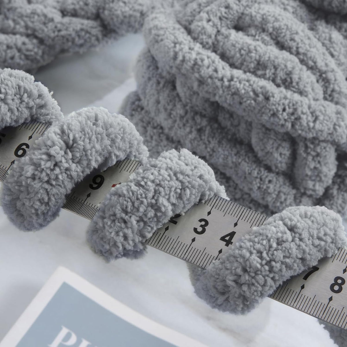 Hombys Medium Grey chunky chenille yarn image 5