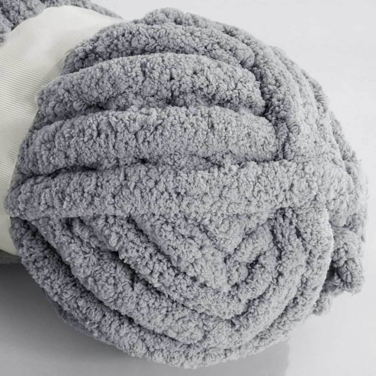 Hombys Medium Grey chunky chenille yarn image 6