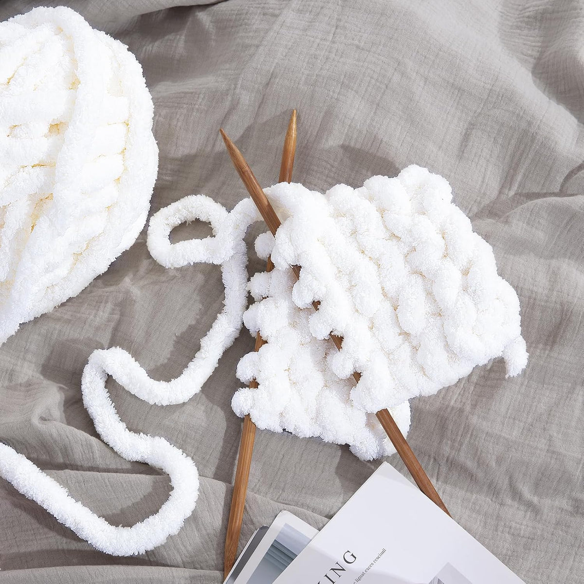 Hombys Pure White chunky chenille yarn image 3