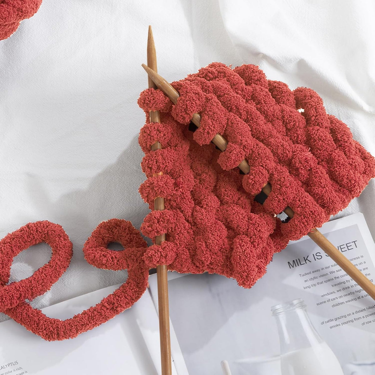 Hombys Red chunky chenille yarn image 3