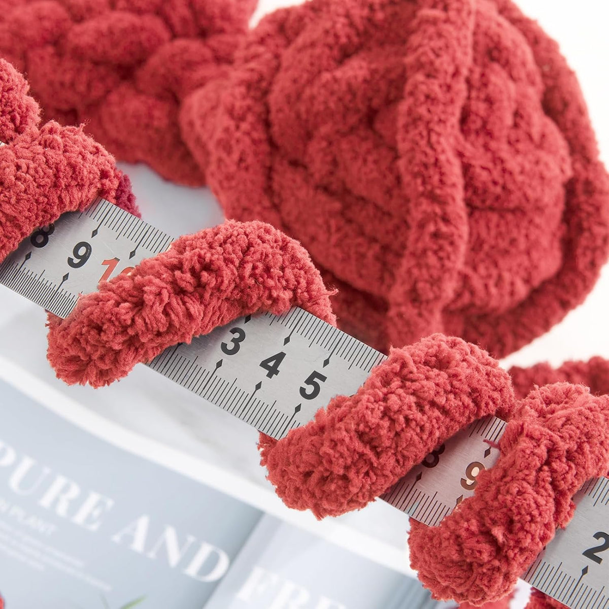 Hombys Red chunky chenille yarn image 4