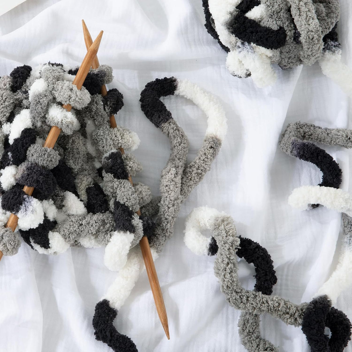 Hombys B0CJYB3281 chunky chenille yarn - image 5