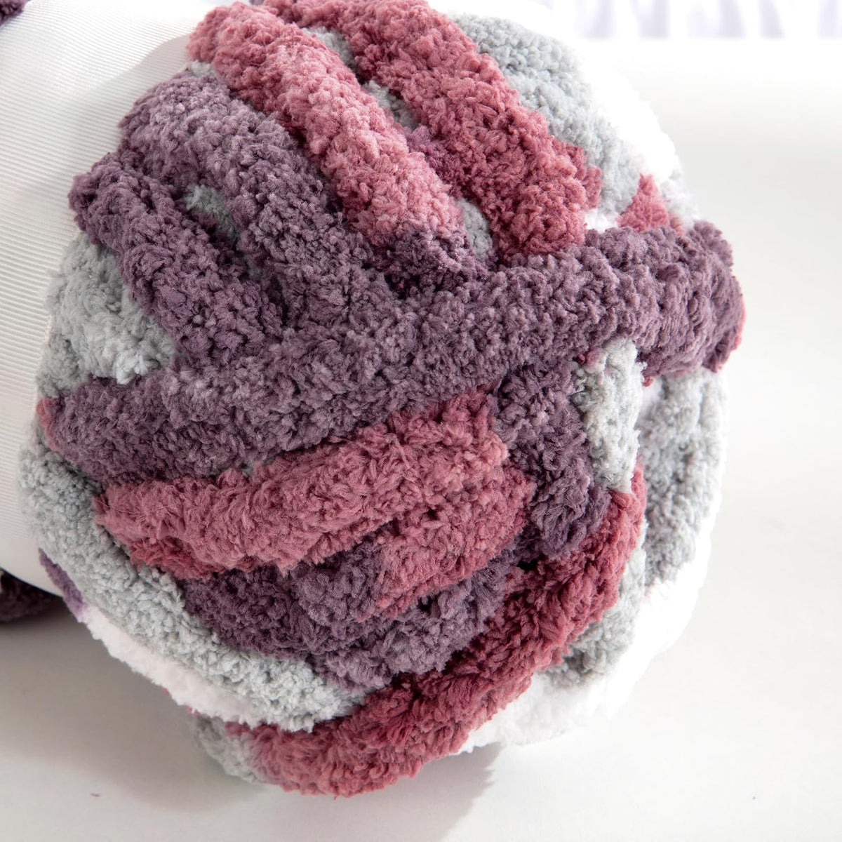 Hombys B0CP9H31ZM chunky chenille yarn - image 2