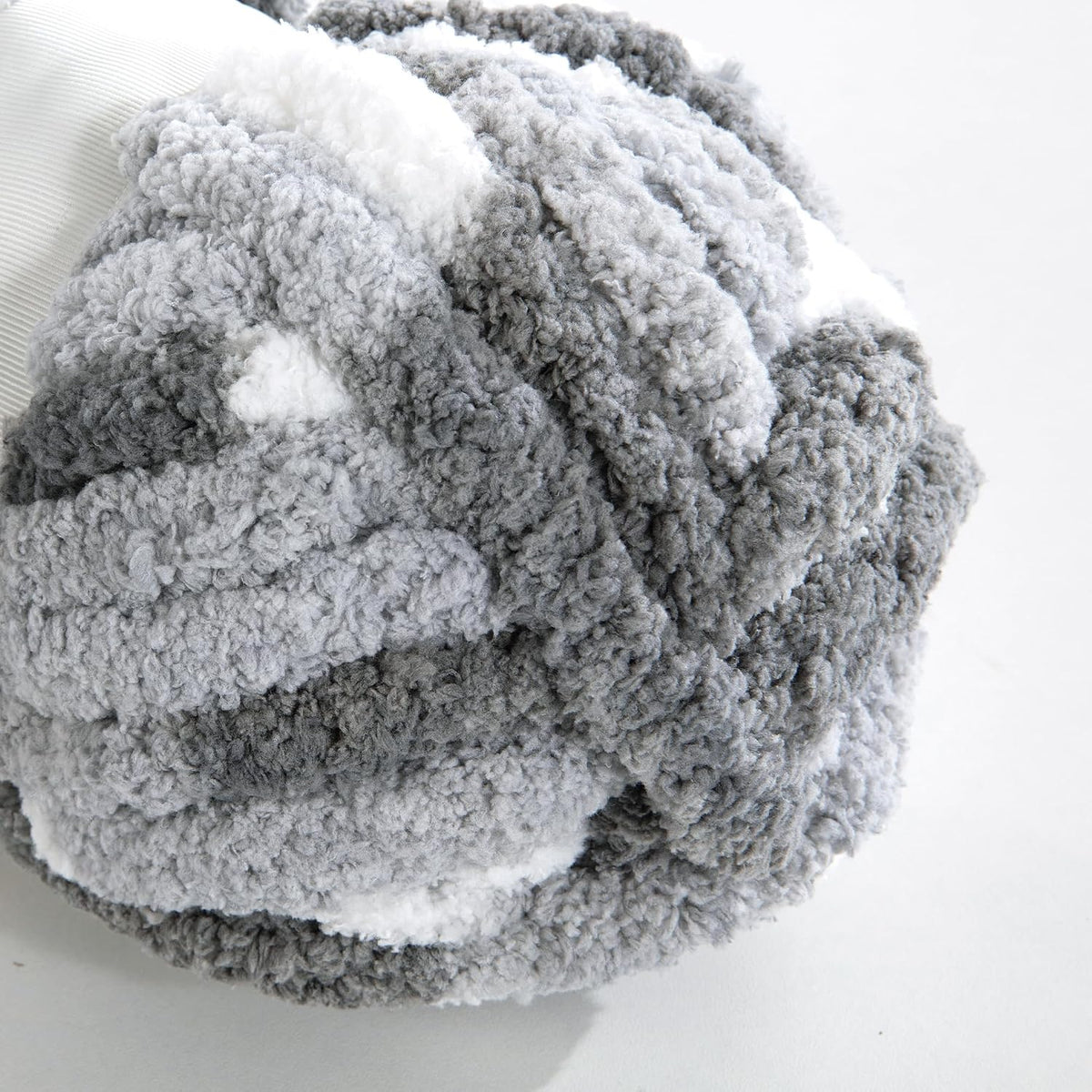 Hombys B0CPLW8R9D chunky chenille yarn - image 9