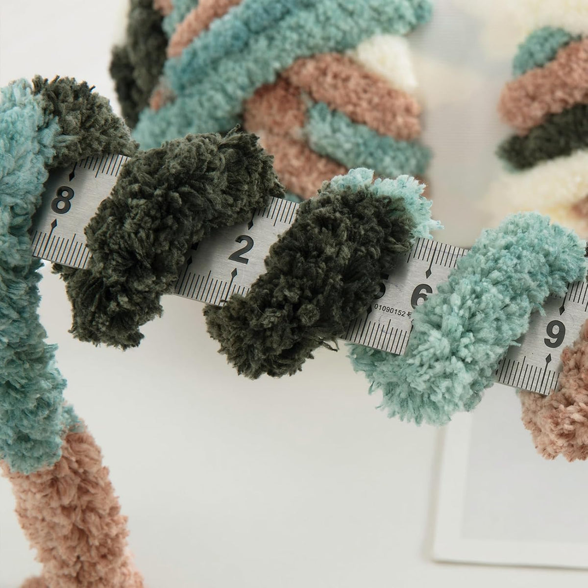 Hombys B0CPLWQC5W chunky chenille yarn - image 3