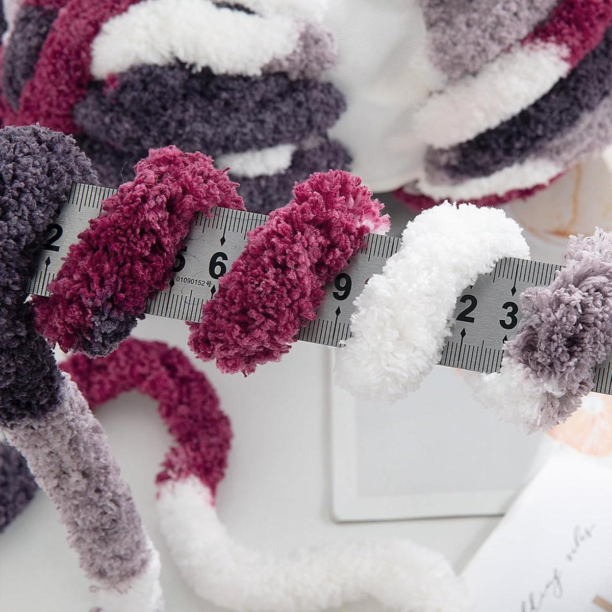 Hombys B0CPLY63PR chunky chenille yarn - image 3
