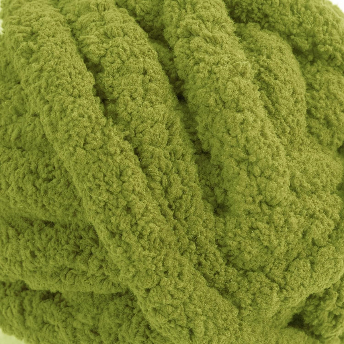 HOMBYS chunky chenille yarn detail and project image