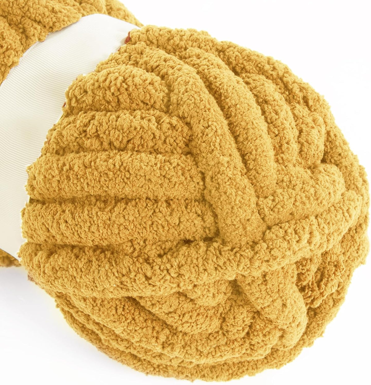 HOMBYS chunky chenille yarn detail and project image