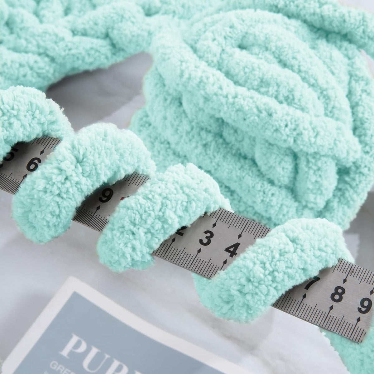 HOMBYS chunky chenille yarn detail and project image