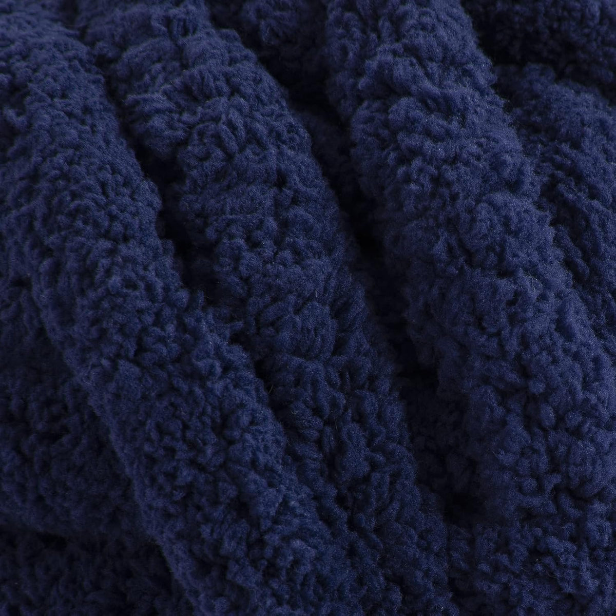 HOMBYS chunky chenille yarn detail and project image