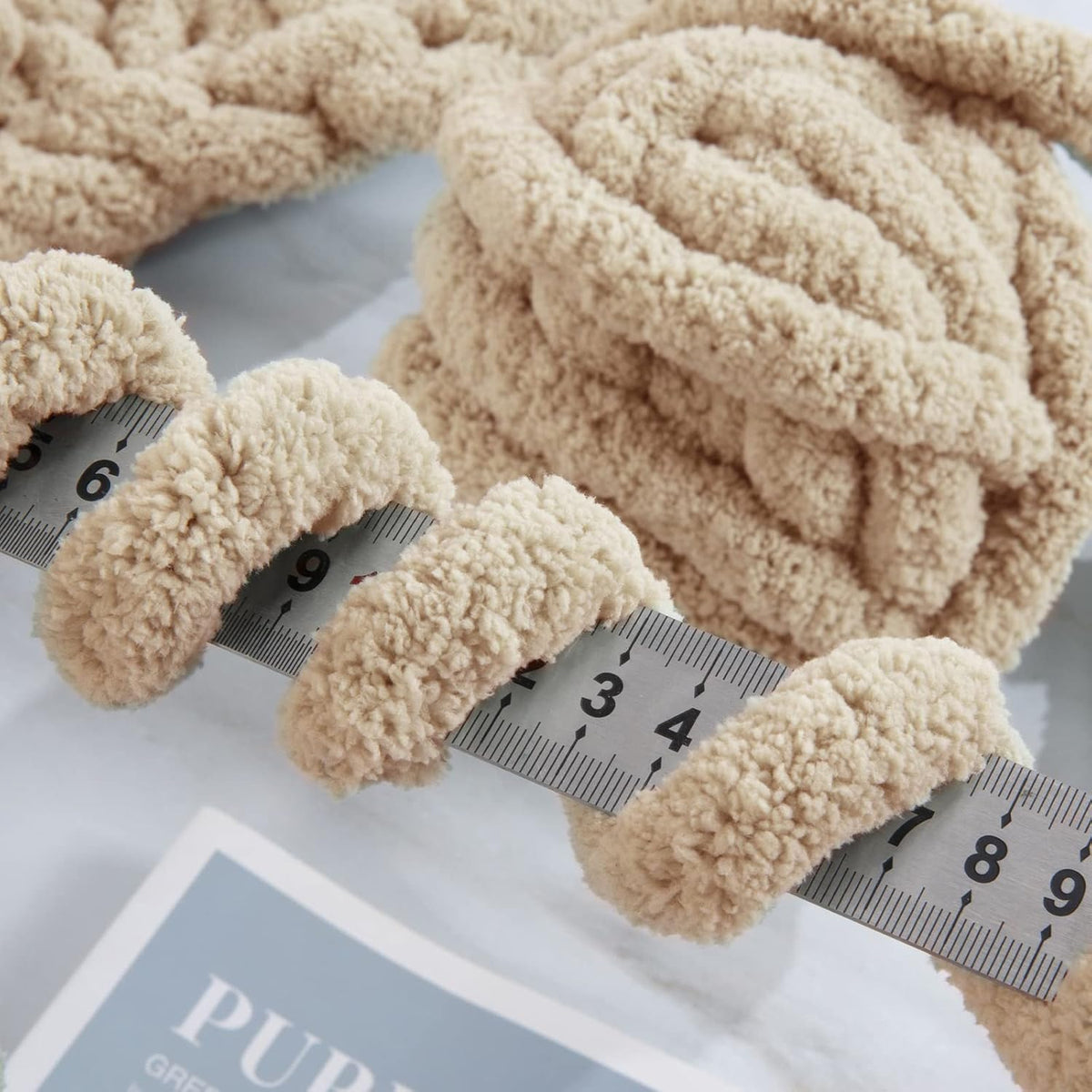 HOMBYS chunky chenille yarn detail and project image