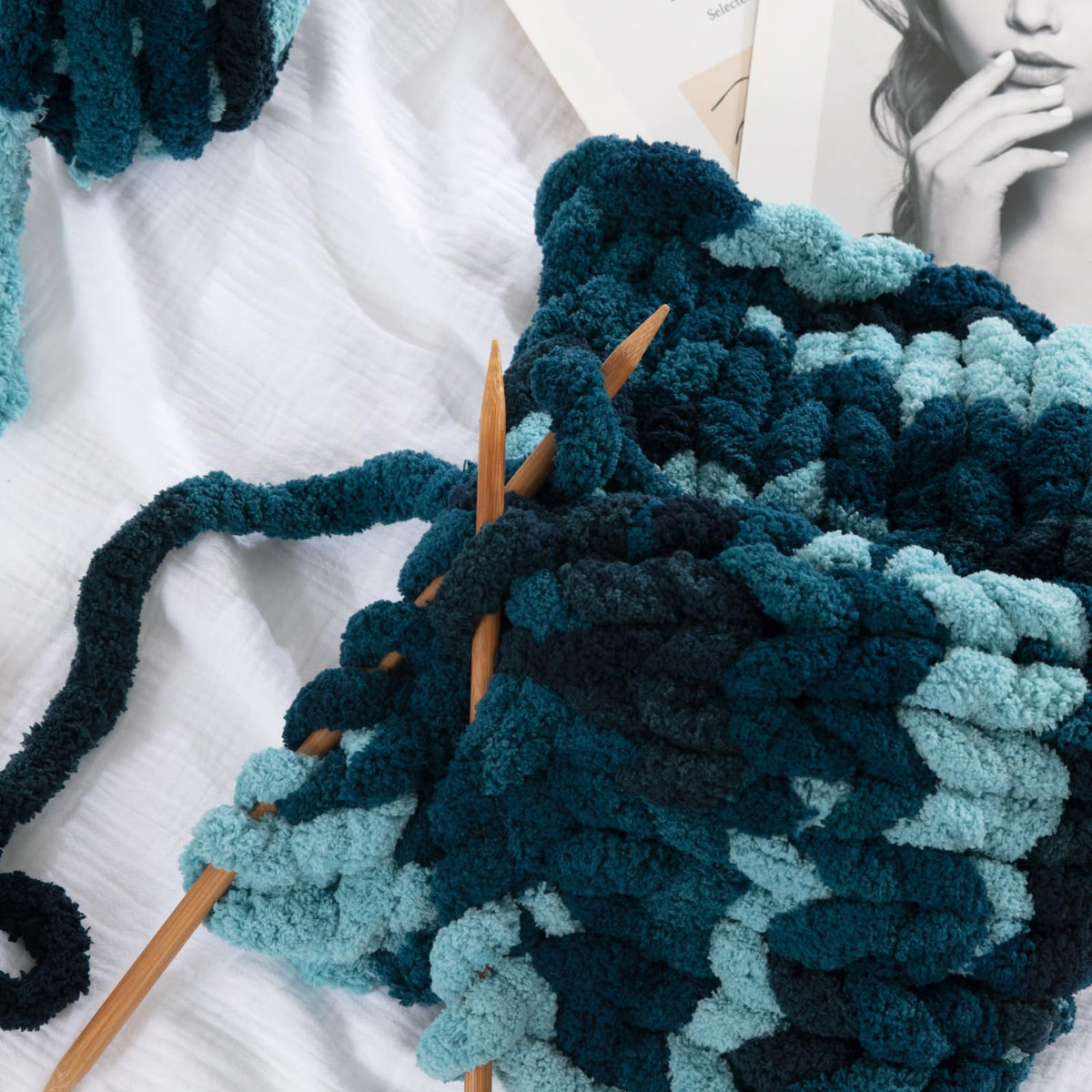 HOMBYS Dark Blue,Blue Variegated Chunky Chenille Yarn, 8 Skeins, 26 yd / 7.5 oz Each