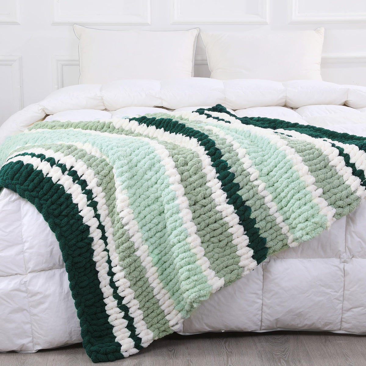 HOMBYS Green Gradient + White Chunky Chenille Yarn, 8 Skeins, 27 yd / 8 oz Each