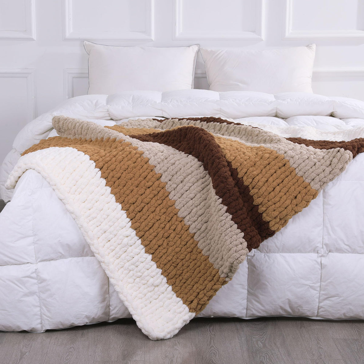 HOMBYS Khaki Gradient + White Chunky Chenille Yarn, 8 Skeins, 27 yd / 8 oz Each
