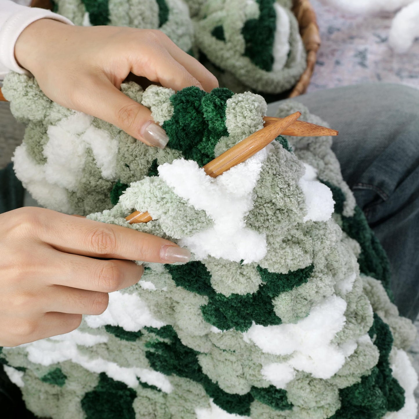 HOMBYS Green Multi,White Variegated Chunky Chenille Yarn, 8 Skeins, 26 yd / 7.5 oz Each