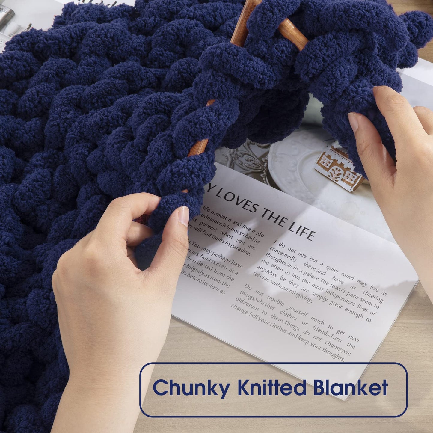 HOMBYS 4 Cream+ 4 Navy Blue Chunky Chenille Yarn, 8 Skeins, 27 yd / 8 oz Each