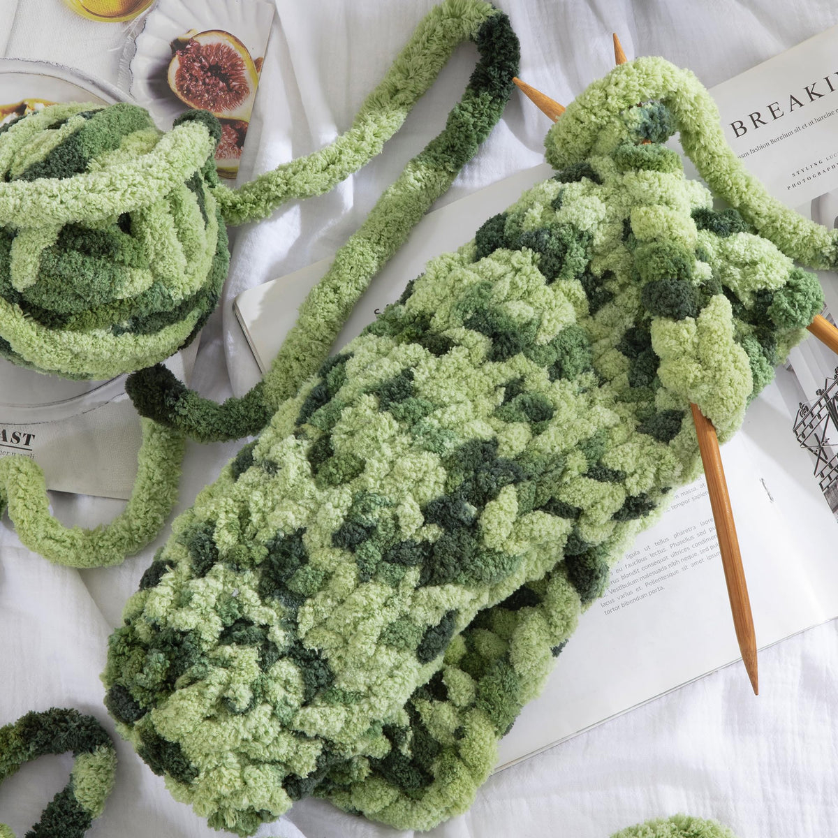 HOMBYS Dark Green,Sage Green Variegated Chunky Chenille Yarn, 8 Skeins, 26 yd / 7.5 oz Each