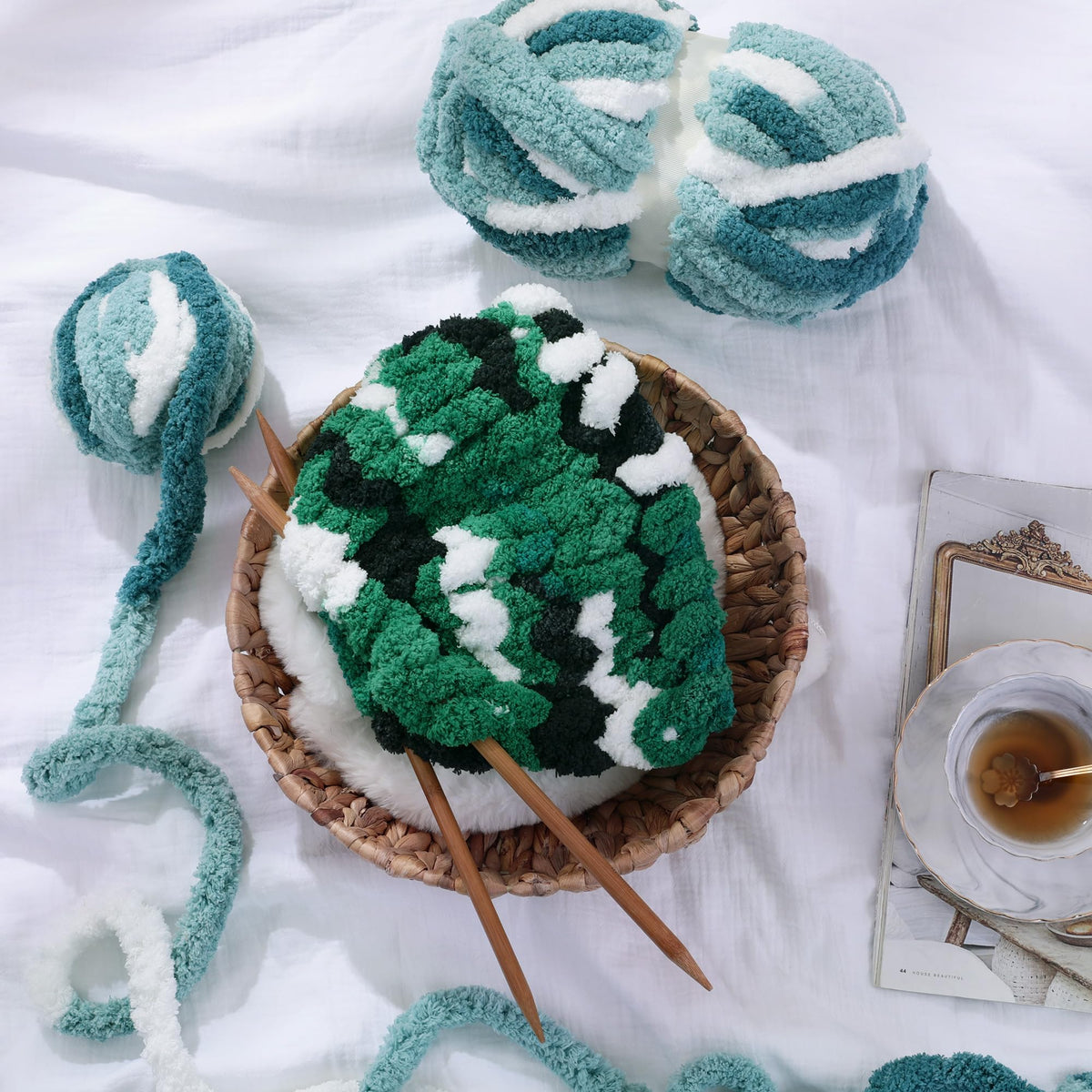HOMBYS Blue Multi,White Variegated Chunky Chenille Yarn, 8 Skeins, 26 yd / 7.5 oz Each
