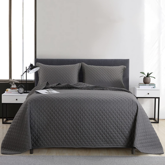 HOMBYS 3 Piece Oversized King Quilt Set Bedspread Reversible Lightweight Coverlet