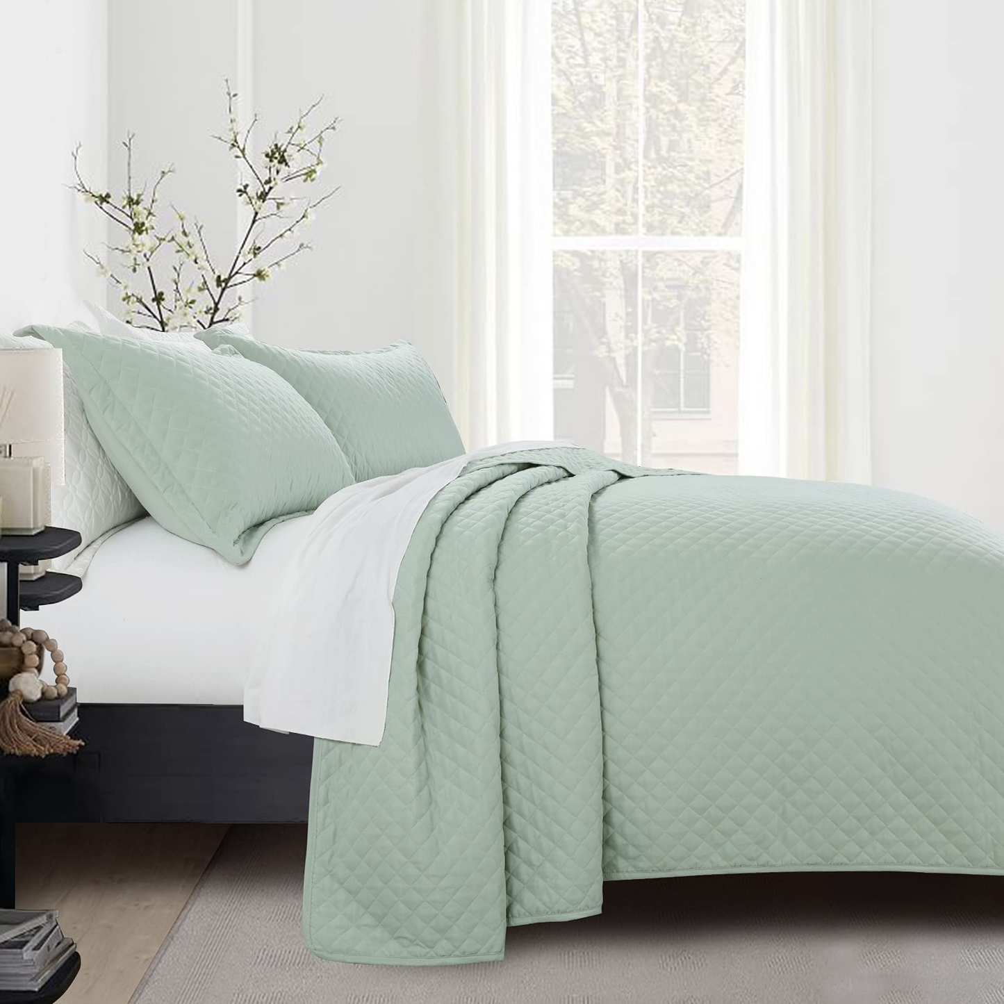 HOMBYS 3 Piece Oversized King Quilt Set Bedspread Reversible Lightweight Coverlet